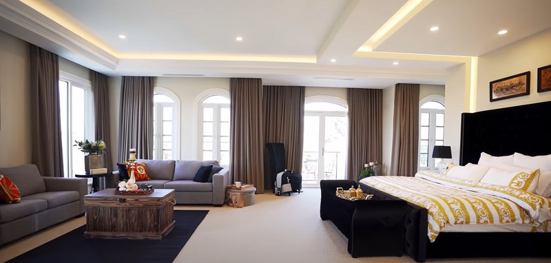 Không gian phòng ngủ đã được thiết kế để phù hợp với cả bố mẹ và trẻ em