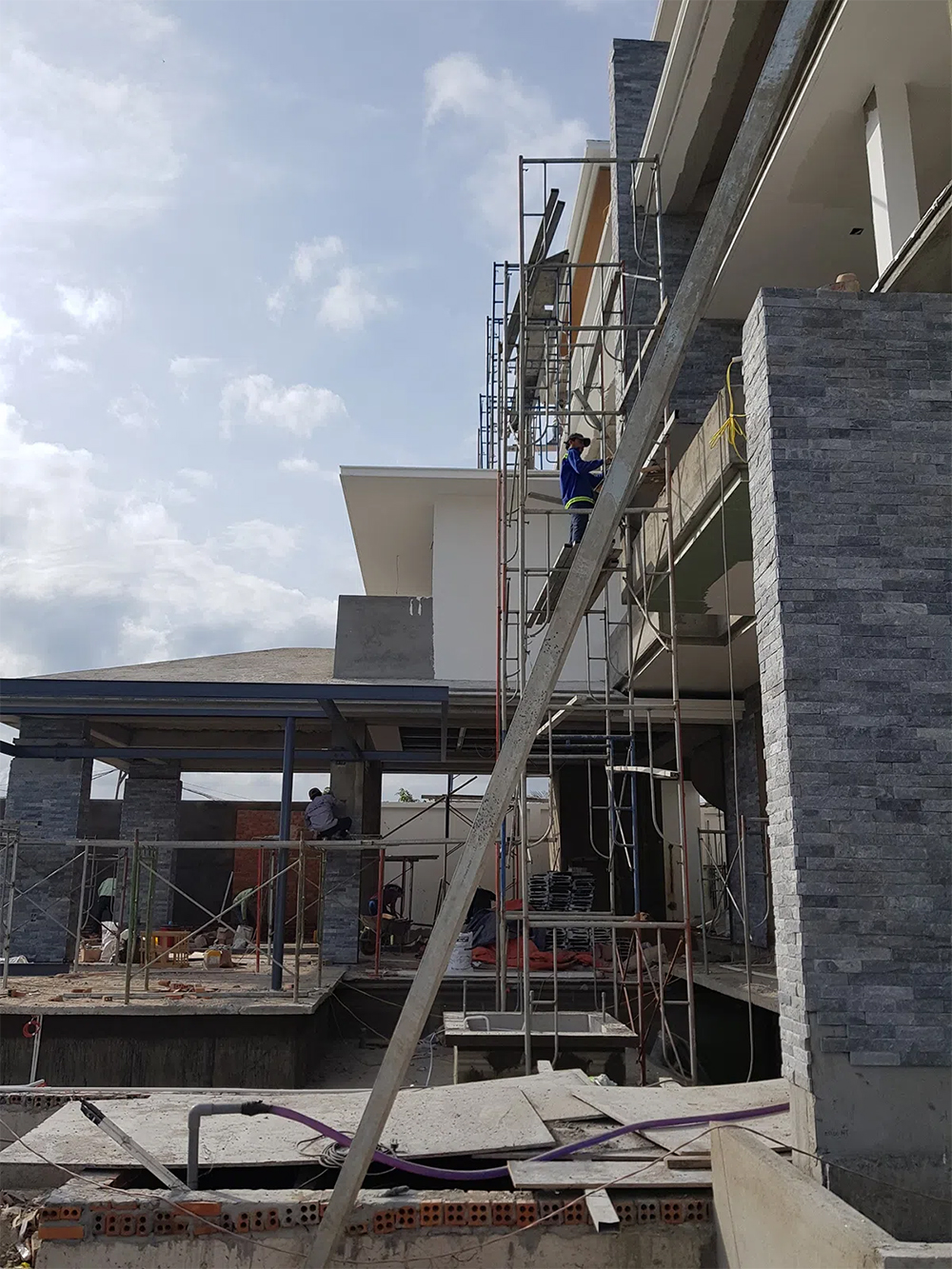 Quá trình xây dựng lên căn biệt thự chữ T độc đáo