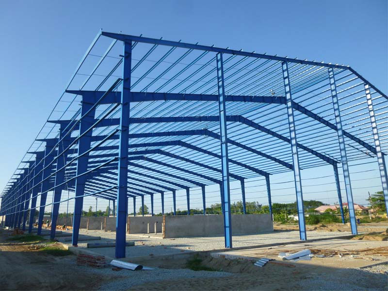 Các cửa thoát hiểm được đặt chiến lược để đảm bảo sự an toàn cho tất cả nhân viên trong trường hợp khẩn cấp