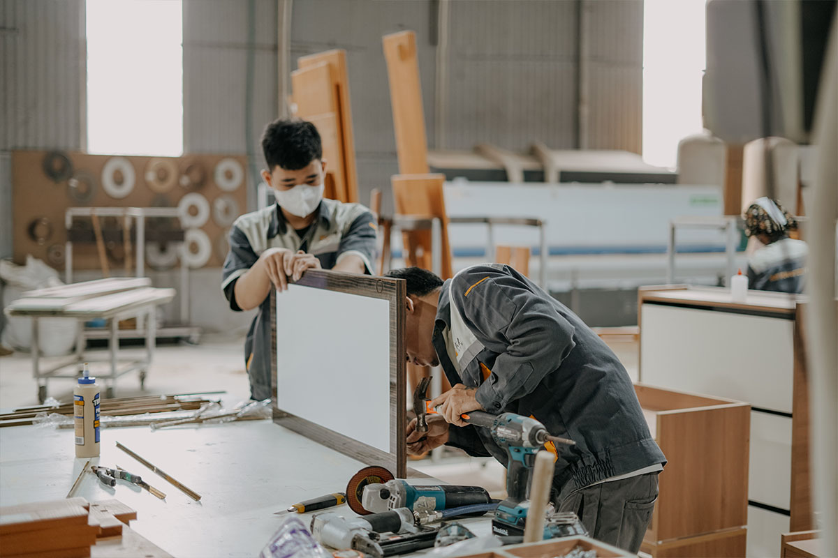 Bản báo giá cung cấp cơ sở cho các cuộc đàm phán và điều chỉnh cần thiết trước khi ký hợp đồng.