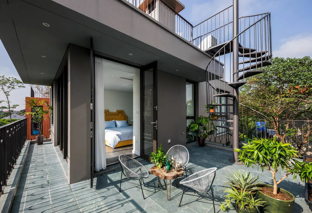 Gạch gió được sử dụng làm nguyên liệu chính cho bề mặt ngoại thất phía sau của Ngoc Thuy Residenc